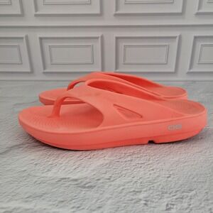 OOfos Original Recovery Sandals Coral Orange Thong Flip Flops Womens 11 Mens 9
